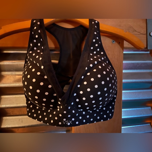 Victorias Secret XSX yoga 🧘🏽‍♀️ outfit - Picture 2 of 7